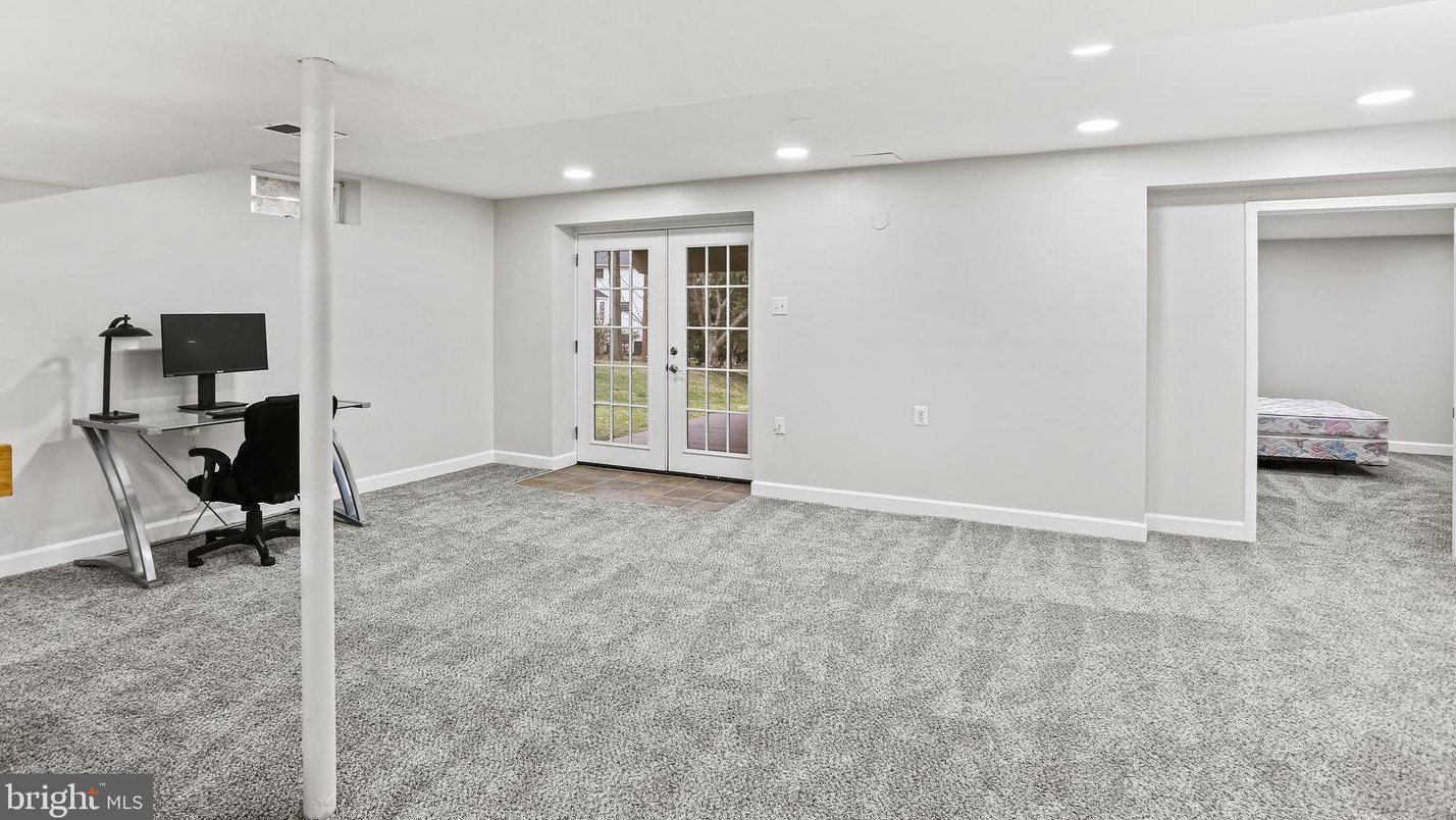 2388 Ballard Way, Ellicott MD 21042-1780 exterior