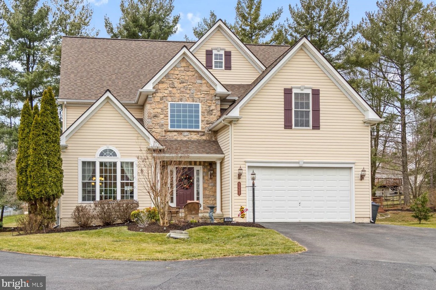 5662 Waterloo Rd, Columbia, MD 21045-2627