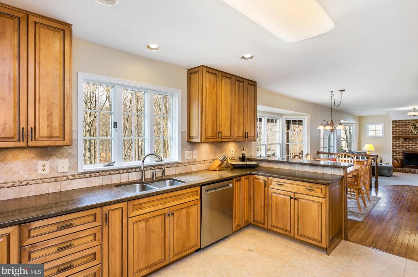 7324 Gardenview Dr, Baltimore, MD 21075-5943