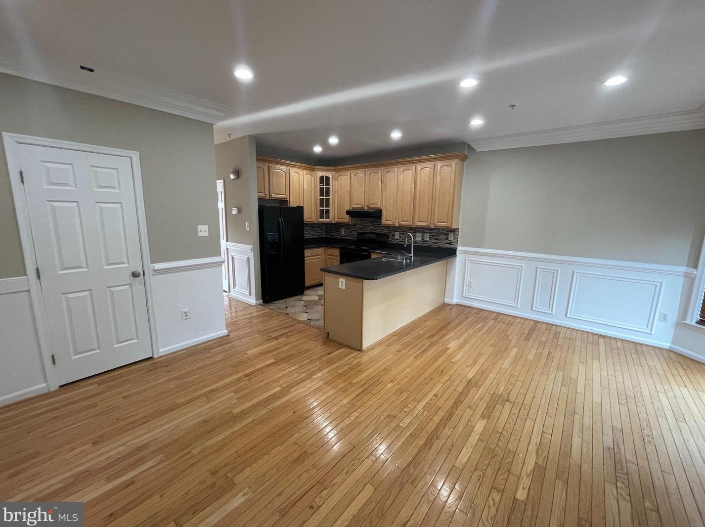 5737 Goldfinch Ct, Ellicott MD  21043-6095 exterior