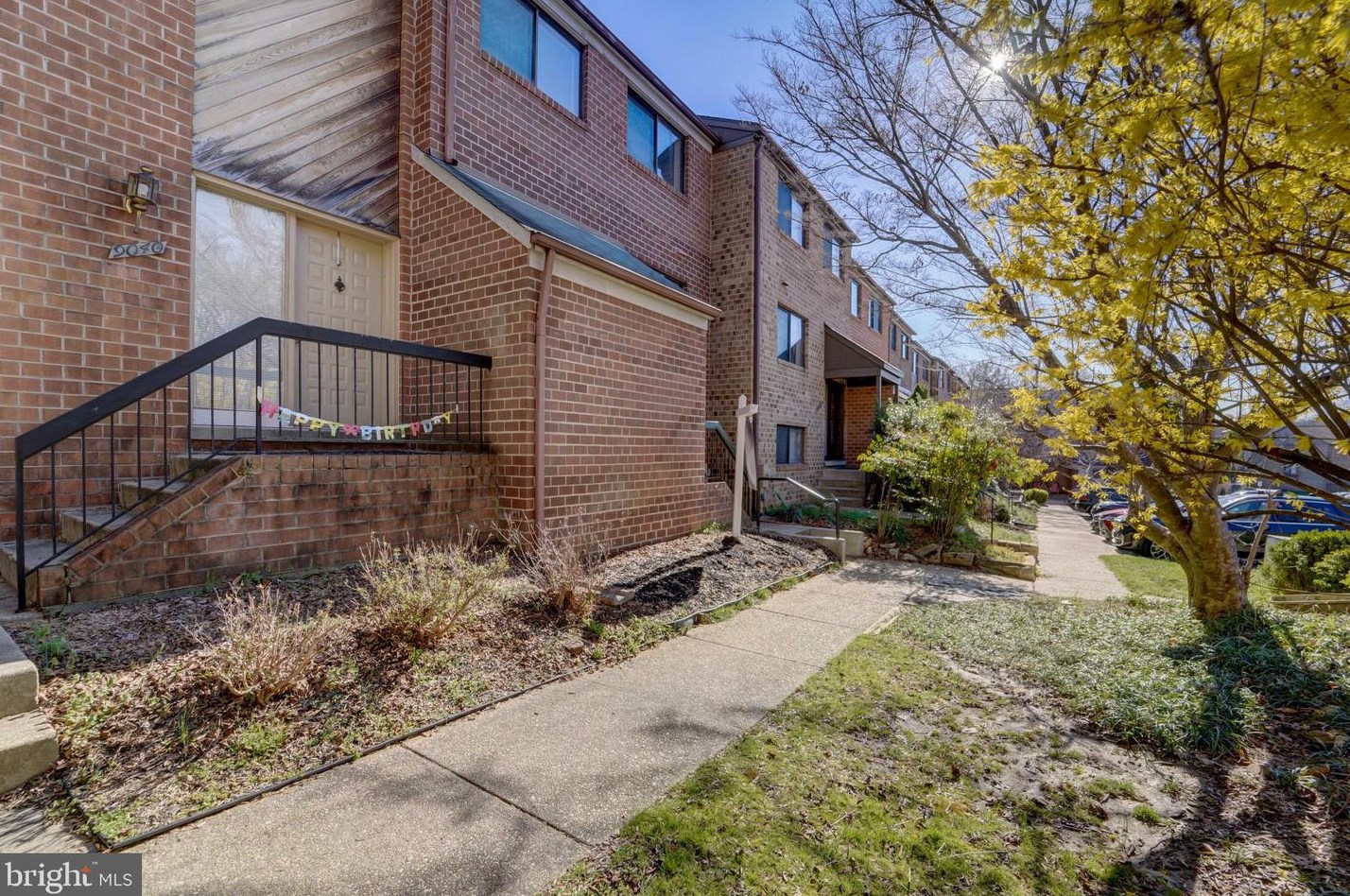 9038 Early April Way, Columbia, MD 21046