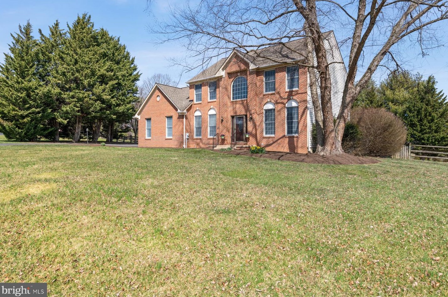 16008 Lady Camarin Ct, Mount Airy, MD 21771-3349
