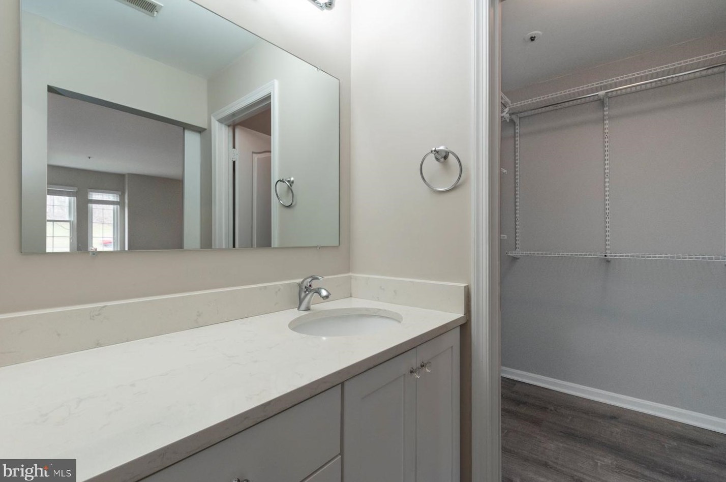 8391 Montgomery Run Rd, Ellicott MD  21043-7209 exterior