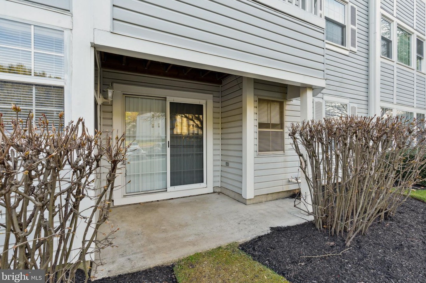 8585 Falls Run Rd, Ellicott MD  21043-7334 exterior