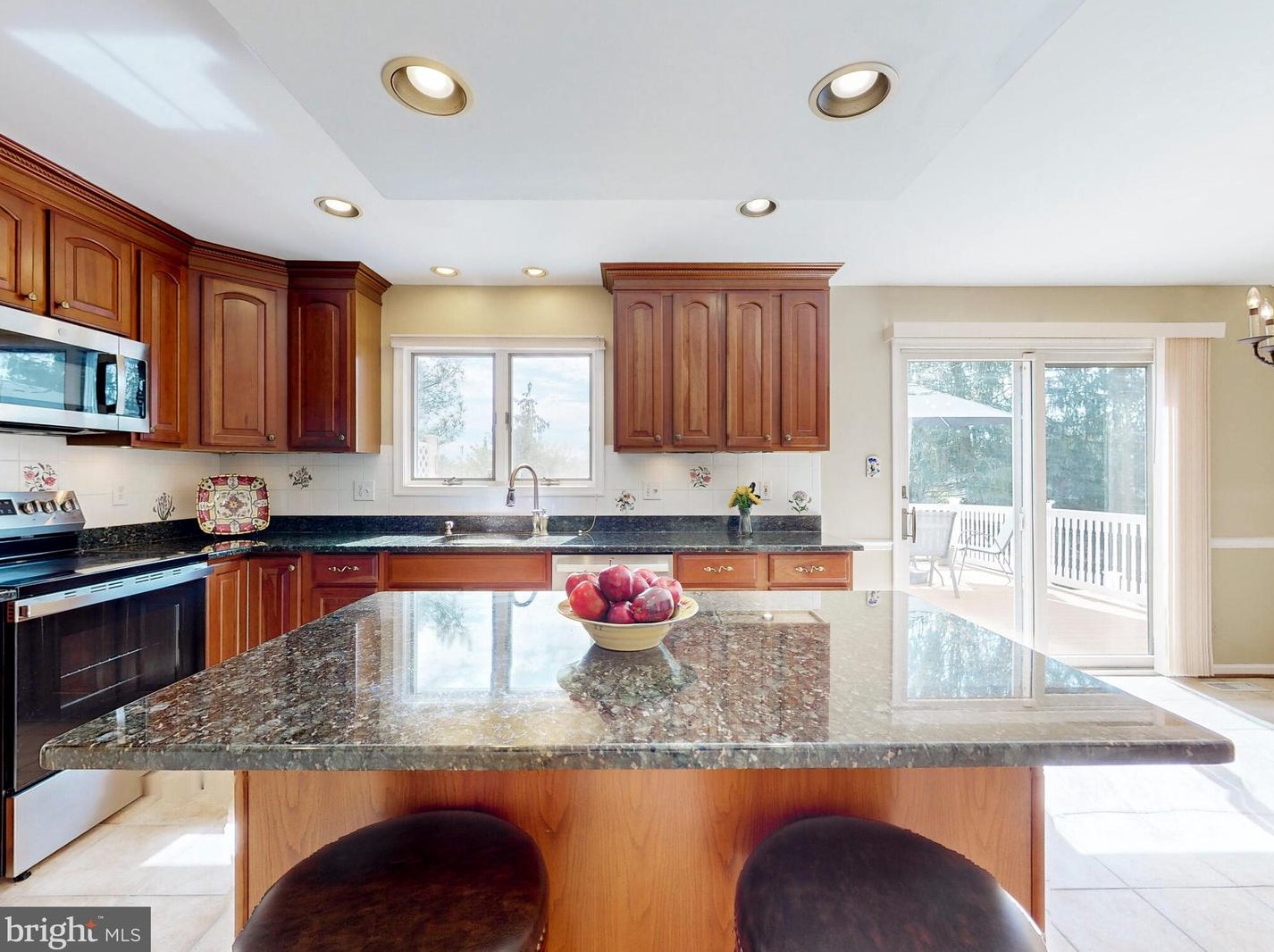 2371 Mckenzie Rd, Ellicott MD 21042-1710 exterior