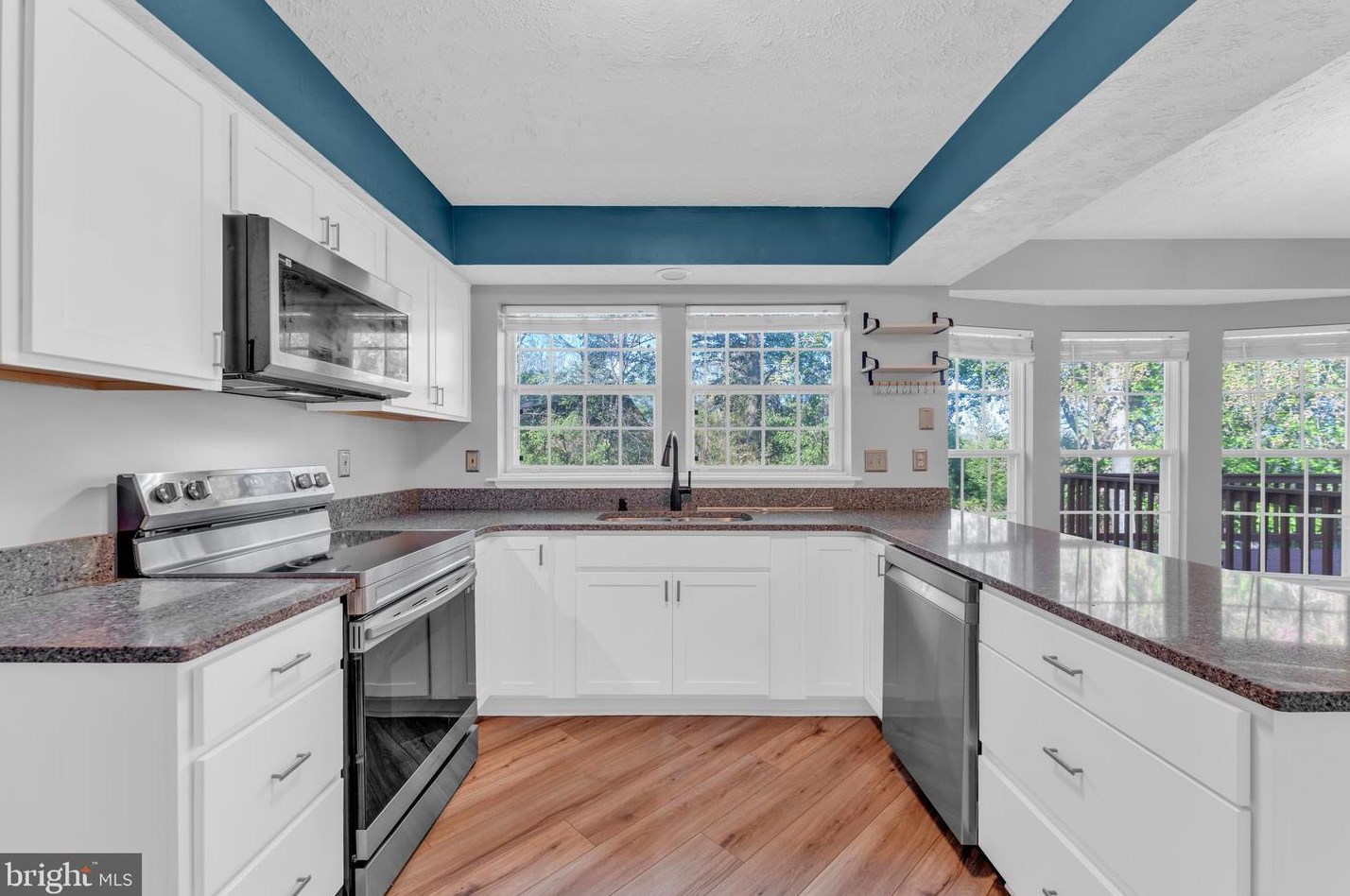 8523 Wood Staff Way, Columbia MD 21045-2611 exterior