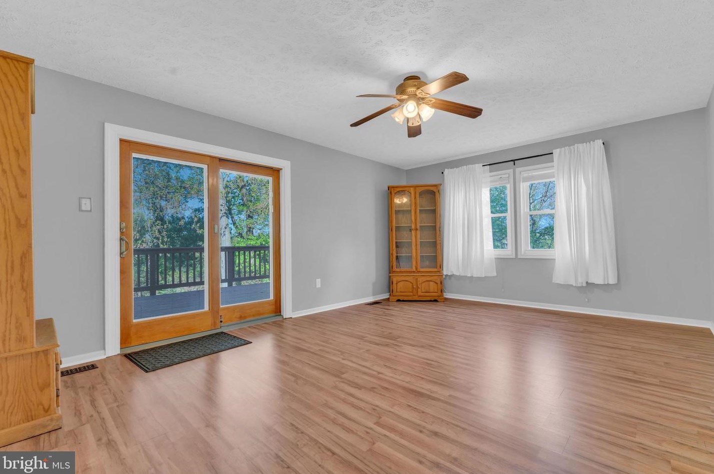 8523 Wood Staff Way, Columbia MD 21045-2611 exterior