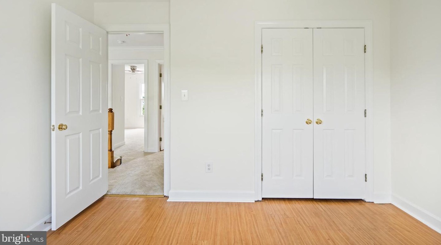 5350 Heatherland Ct, Ellicott MD 21043-7238 exterior