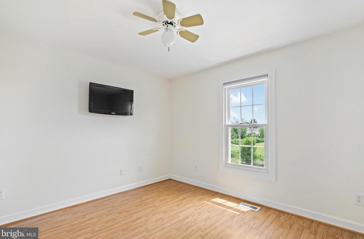 5350 Heatherland Ct, Ellicott MD 21043-7238 exterior