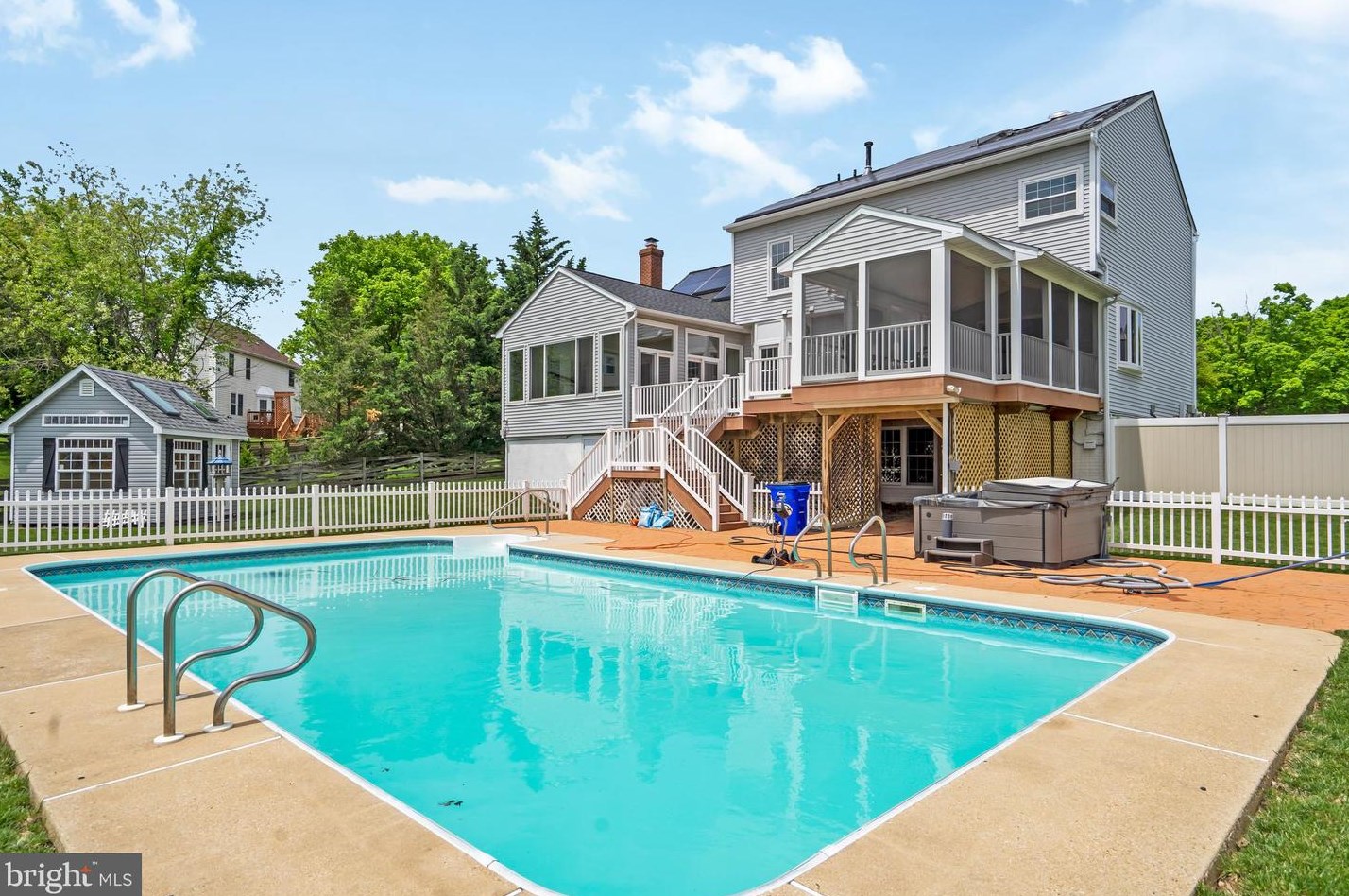 5350 Heatherland Ct, Ellicott MD 21043-7238 exterior