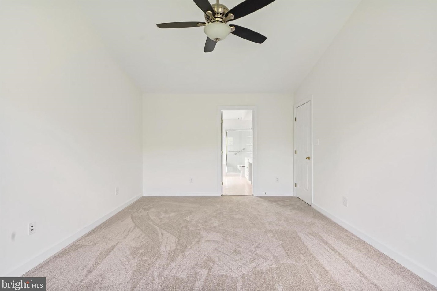 5350 Heatherland Ct, Ellicott MD 21043-7238 exterior