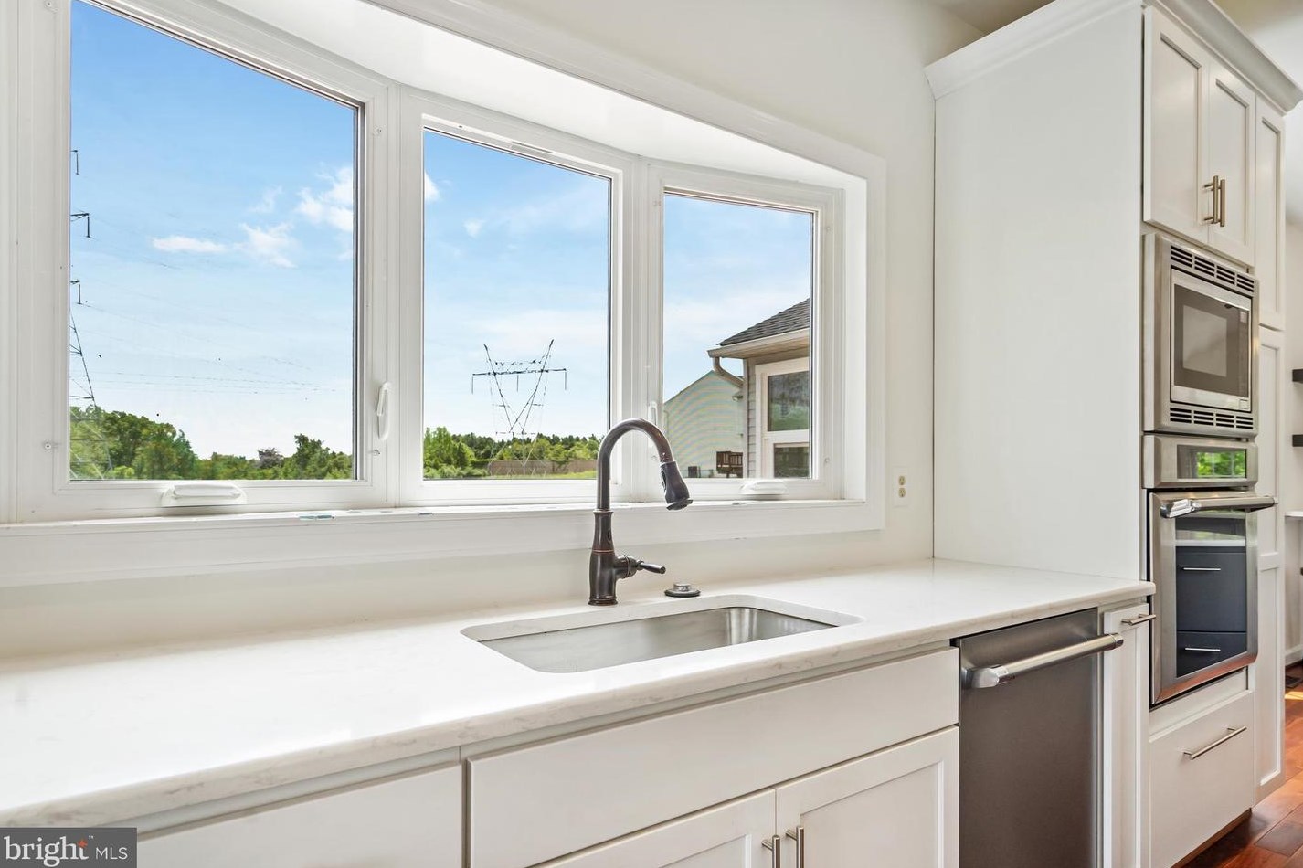 5350 Heatherland Ct, Ellicott MD 21043-7238 exterior