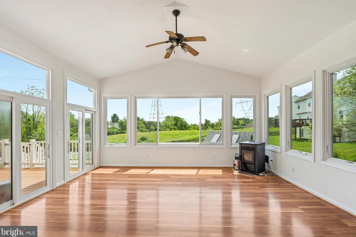 5350 Heatherland Ct, Ellicott MD 21043-7238 exterior