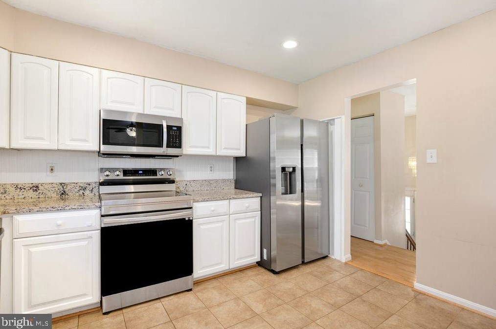 5975 Augustine Ave, Baltimore MD  21075-5318 exterior