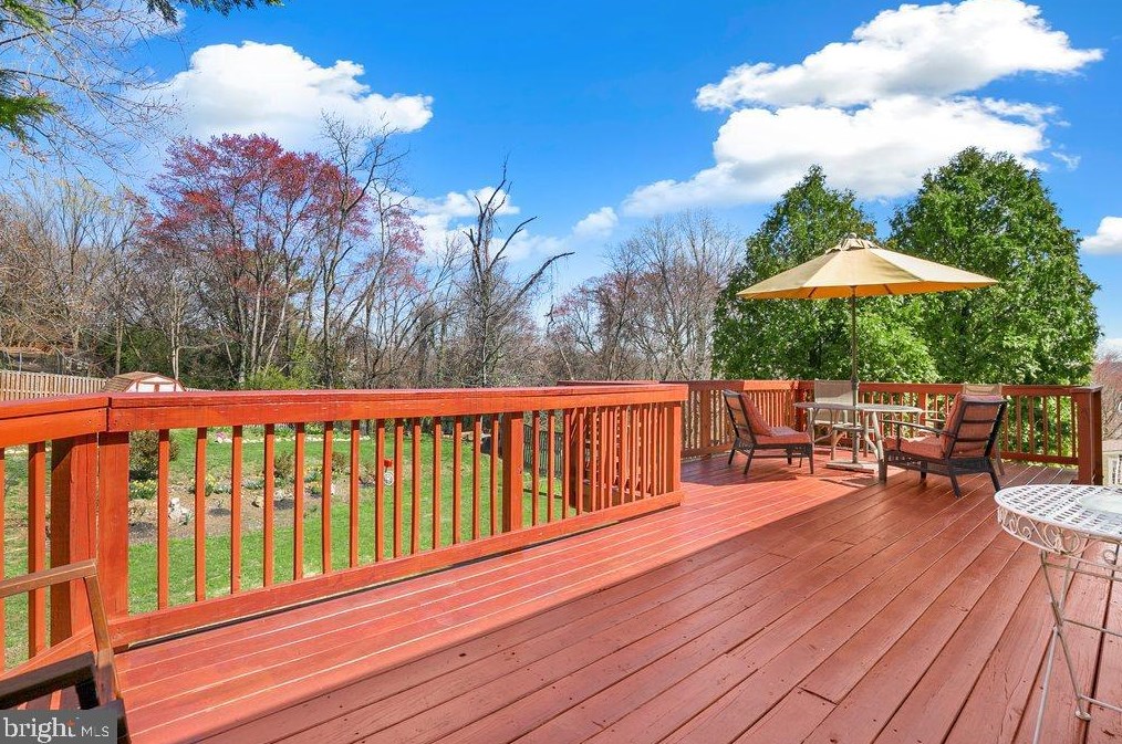 5975 Augustine Ave, Baltimore MD  21075-5318 exterior