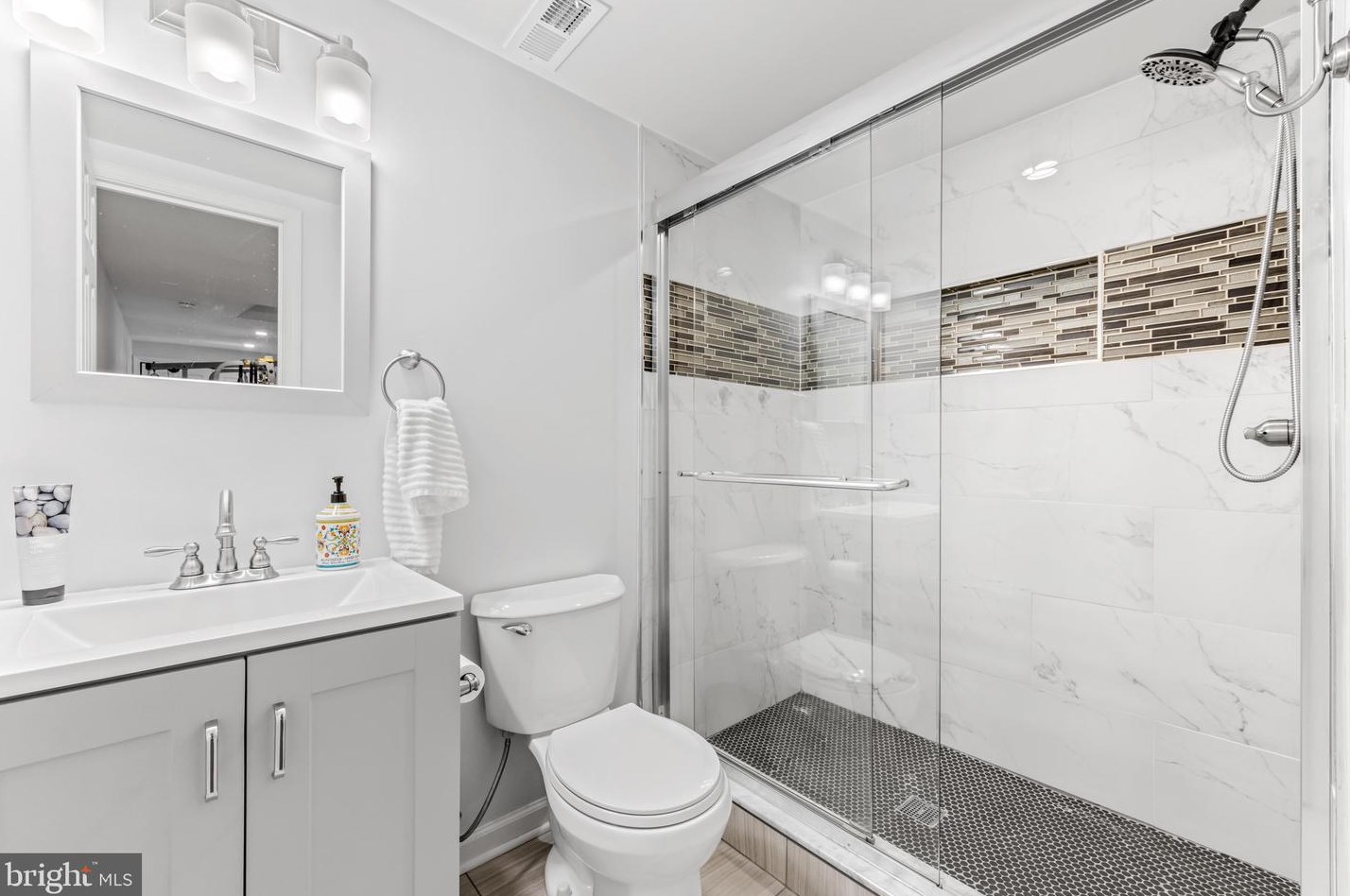 6001 Florey Rd, Baltimore MD 21076-1018 exterior