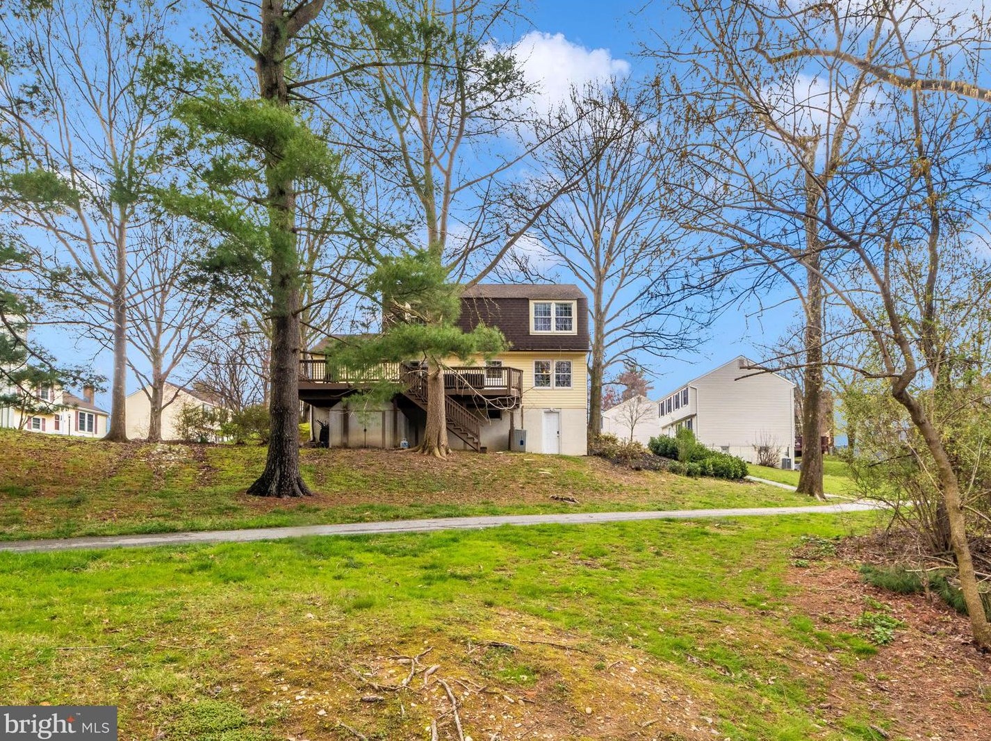 9355 Windbell Way, Columbia MD  21045-5218 exterior