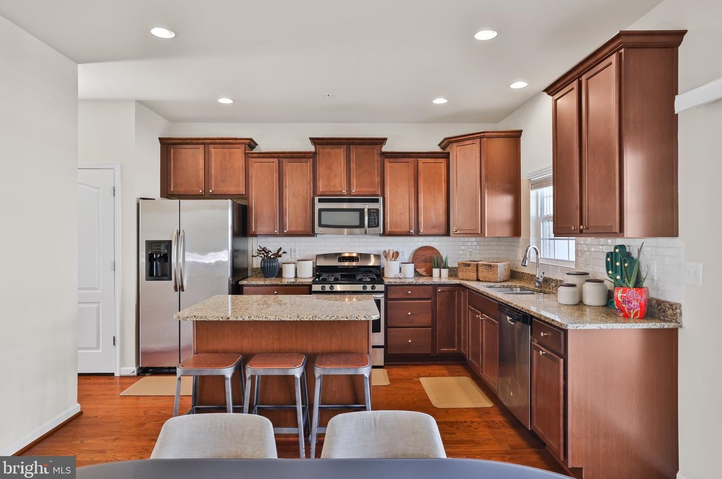 7956 Pettigrew St, Baltimore, MD 21075