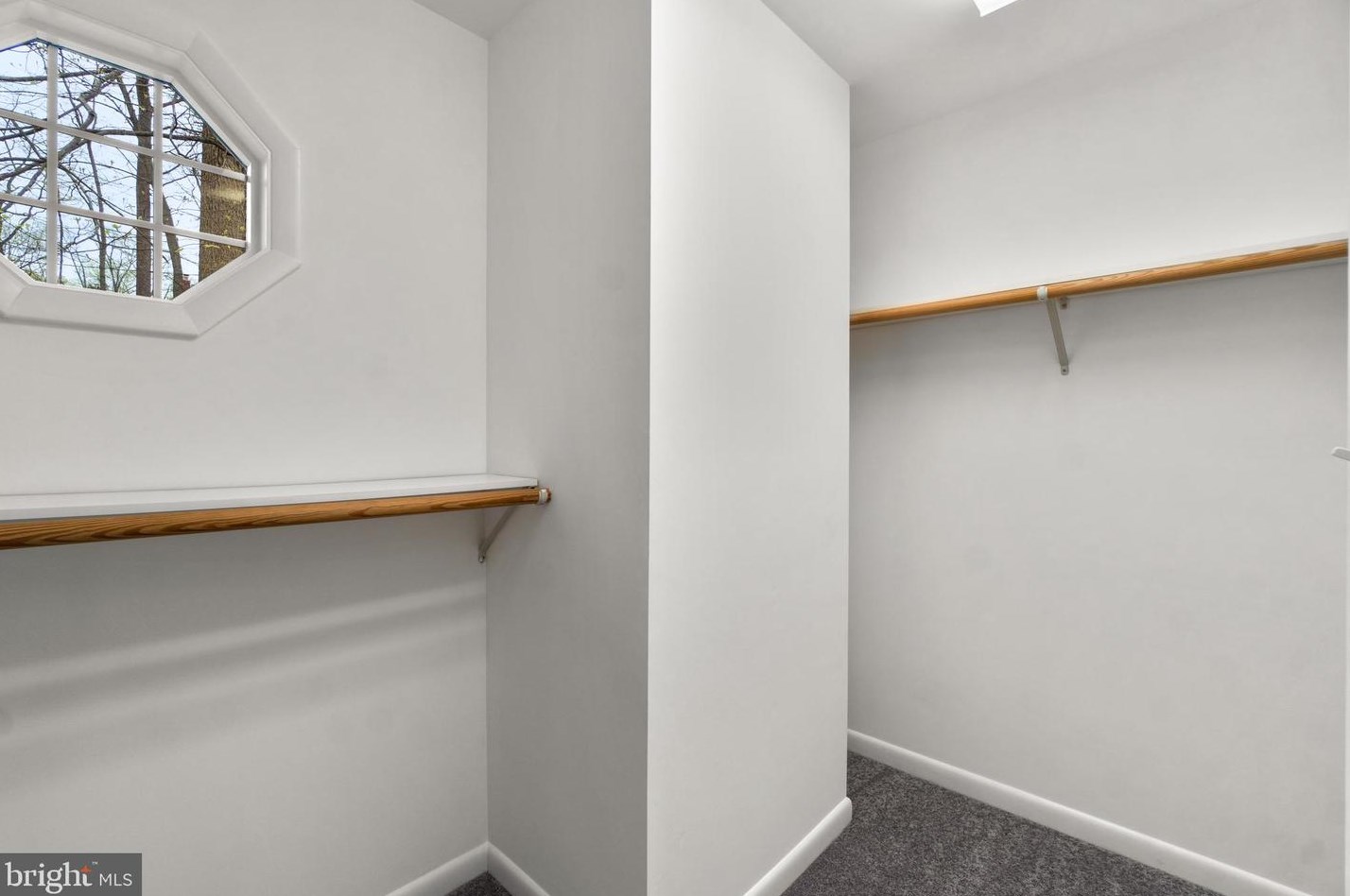 2929 Pinewick Rd, Ellicott MD 21042-2243 exterior