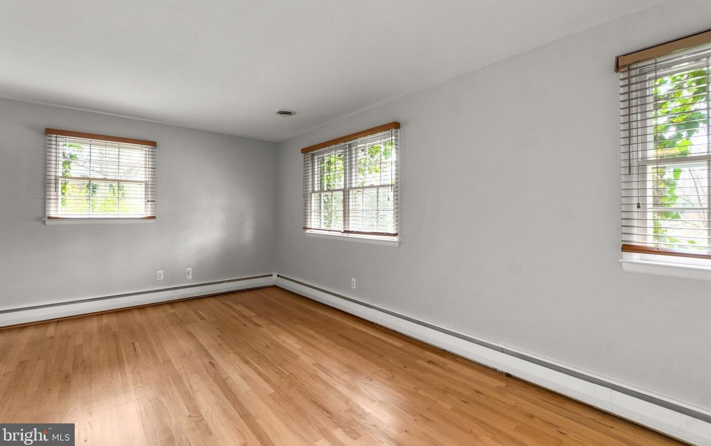 2929 Pinewick Rd, Ellicott MD 21042-2243 exterior