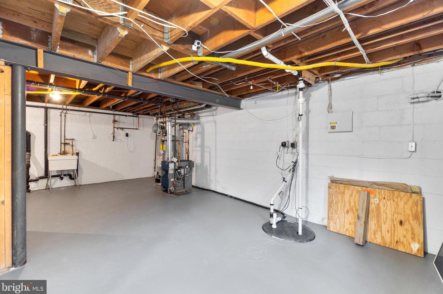 2929 Pinewick Rd, Ellicott MD 21042-2243 exterior