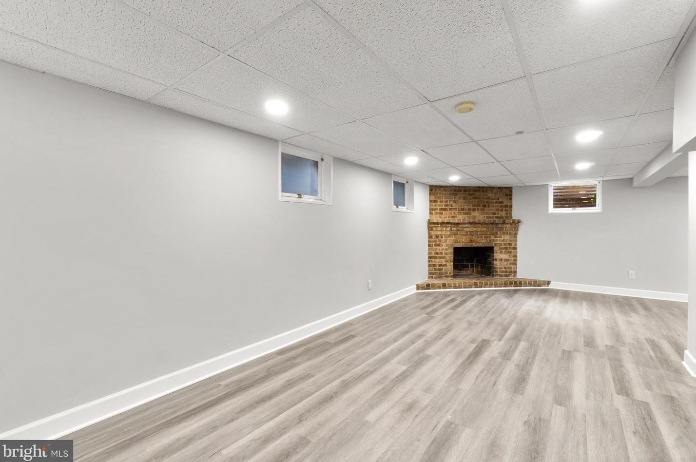 2929 Pinewick Rd, Ellicott MD 21042-2243 exterior