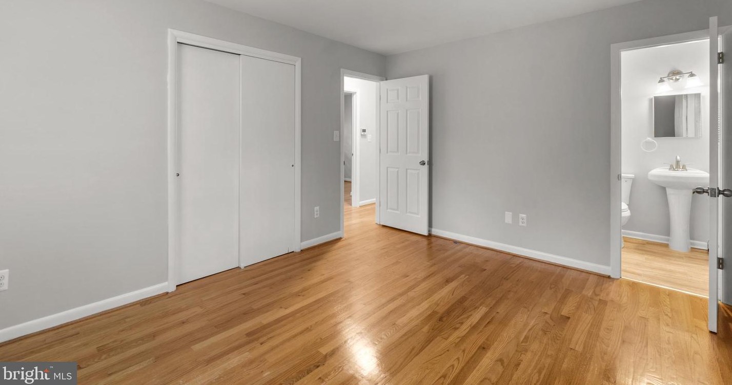 2929 Pinewick Rd, Ellicott MD 21042-2243 exterior