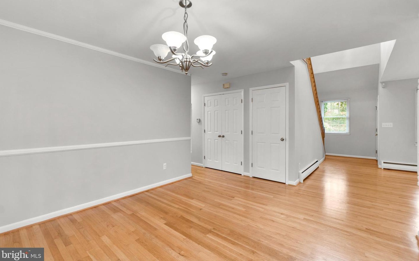 2929 Pinewick Rd, Ellicott MD 21042-2243 exterior