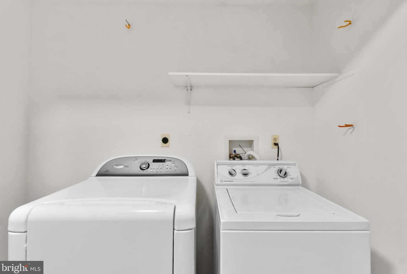 2929 Pinewick Rd, Ellicott MD 21042-2243 exterior