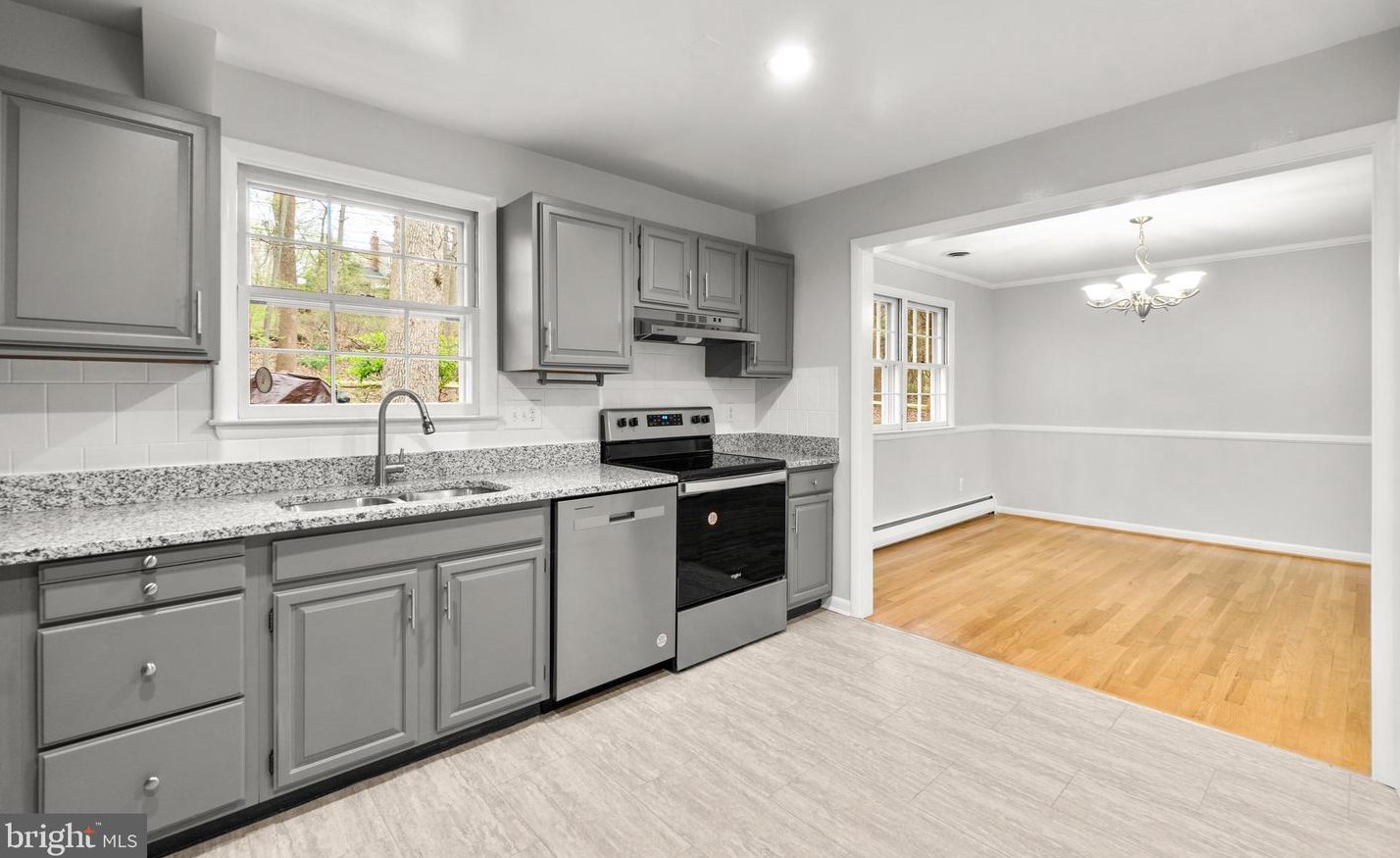 2929 Pinewick Rd, Ellicott MD 21042-2243 exterior