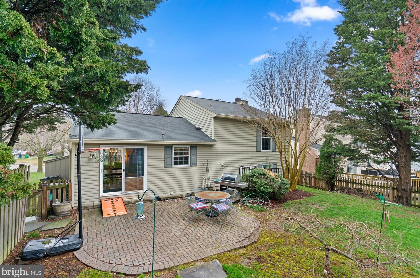 7817 Grassy Garth, Baltimore MD  21075-6138 exterior