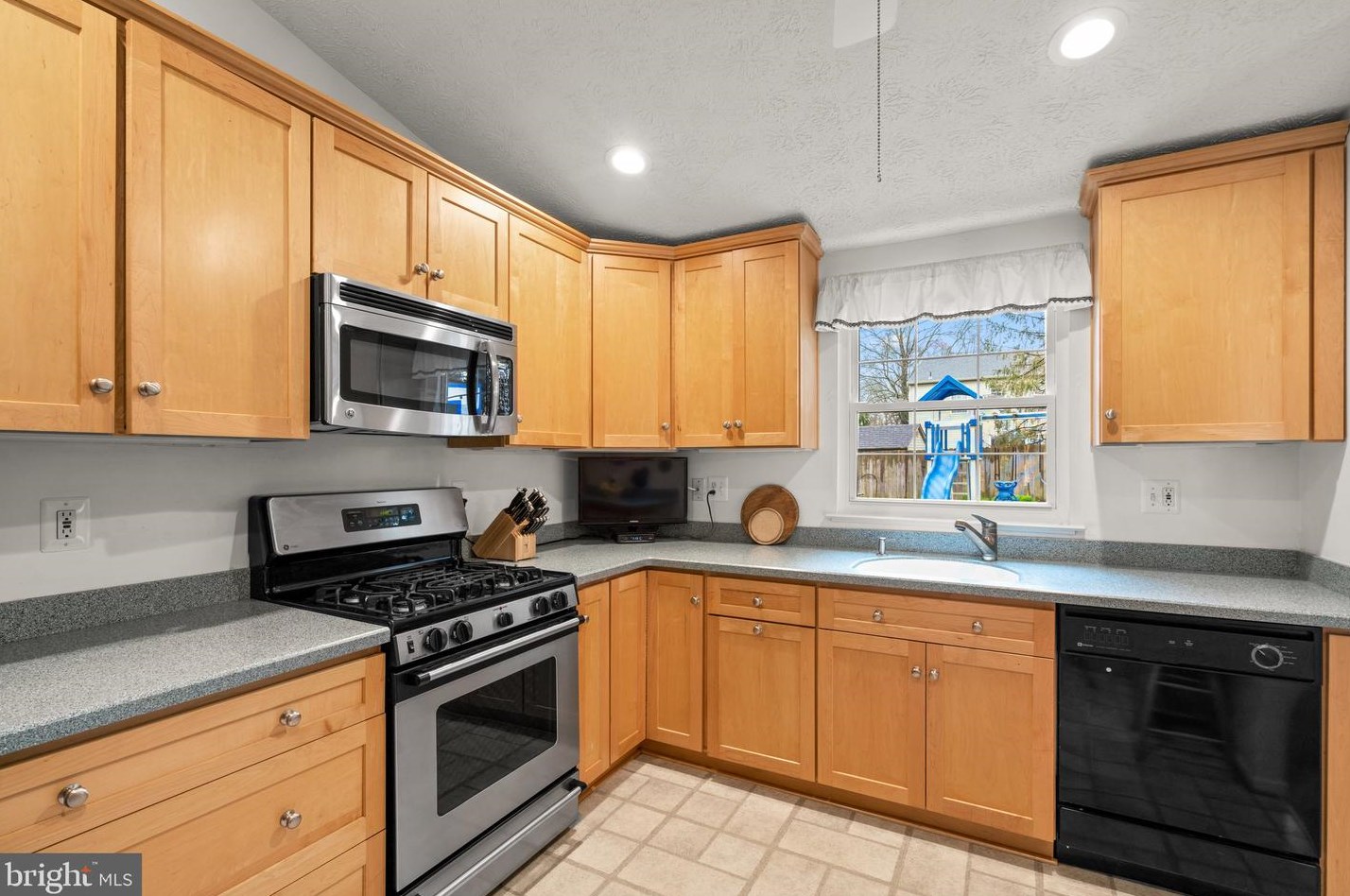 7817 Grassy Garth, Baltimore MD  21075-6138 exterior