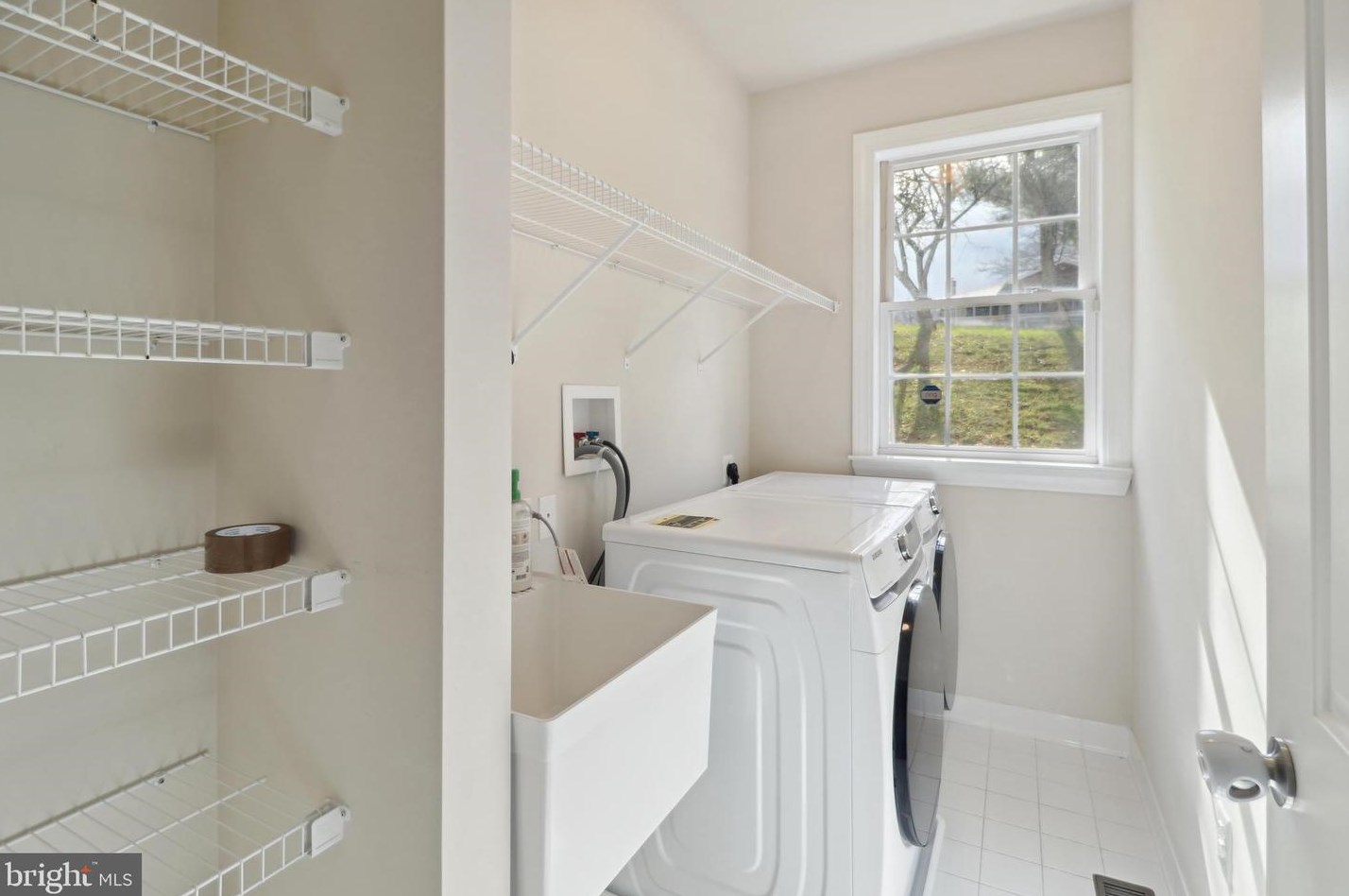 9712 Centennial Meadows Ln, Ellicott MD  21042-6330 exterior