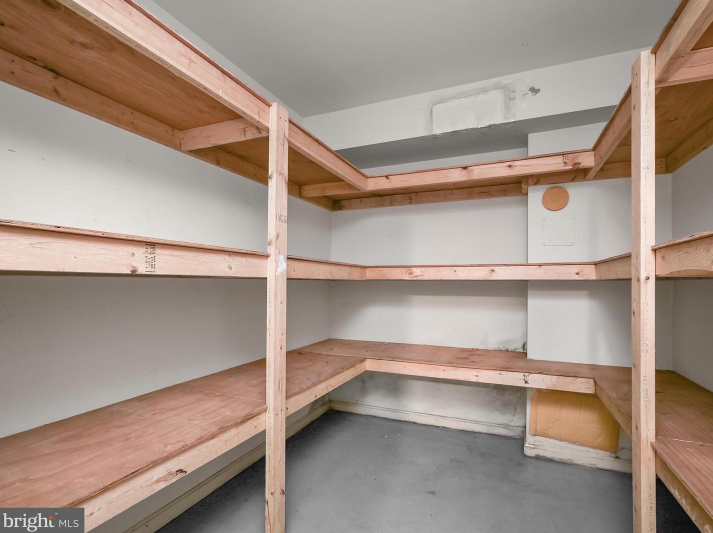 9035 Furrow Ave, Ellicott MD 21042-1841 exterior