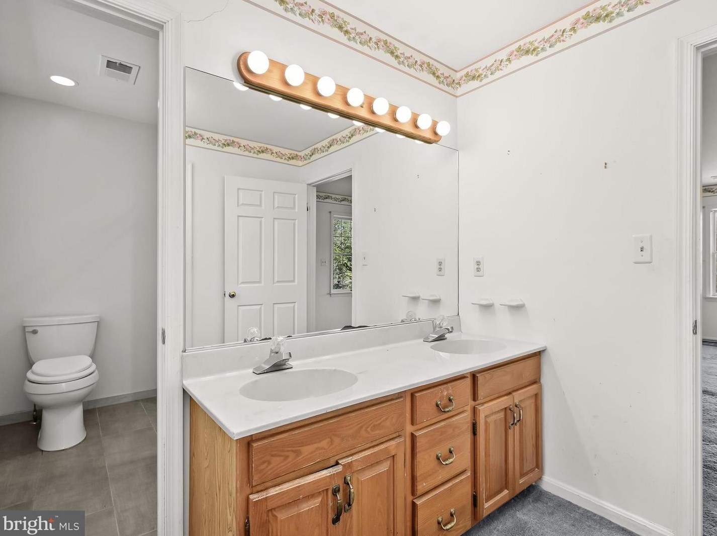 9035 Furrow Ave, Ellicott MD 21042-1841 exterior