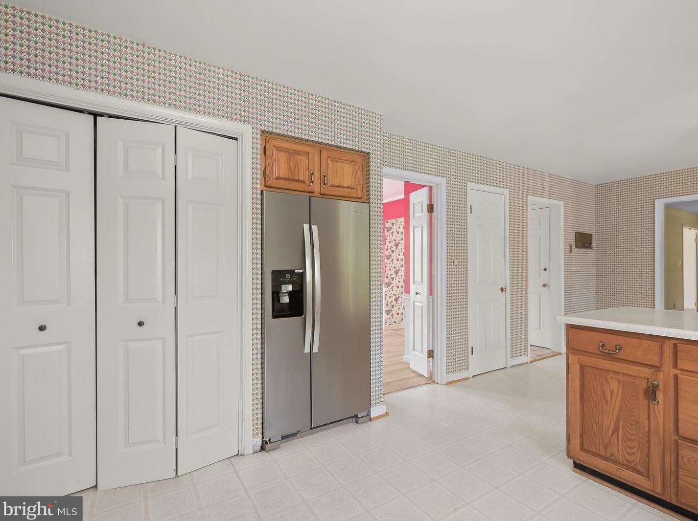 9035 Furrow Ave, Ellicott MD 21042-1841 exterior