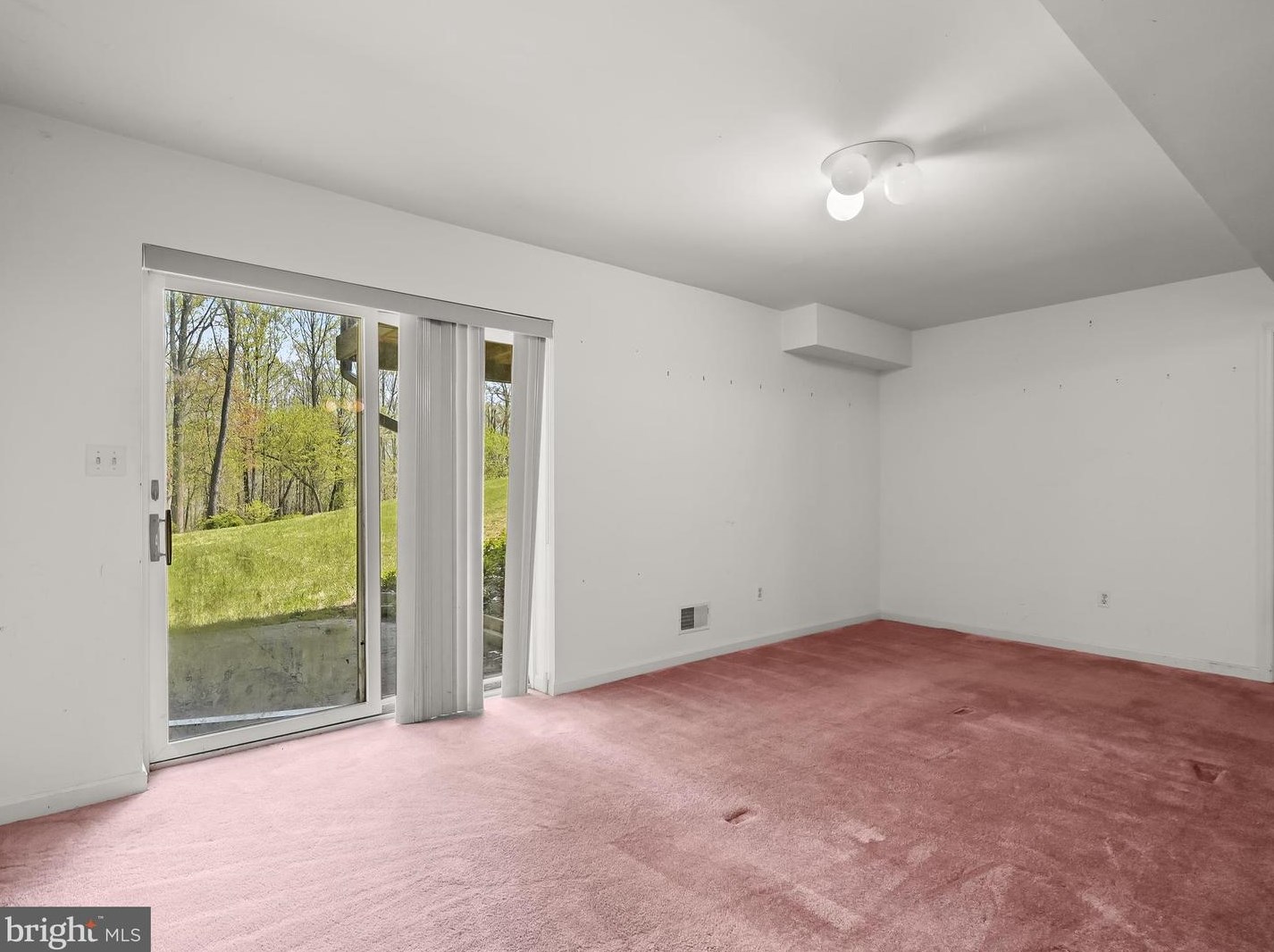 9035 Furrow Ave, Ellicott MD 21042-1841 exterior