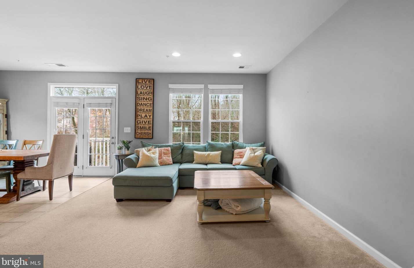 7104 Daniel John Dr, Baltimore MD  21075-5452 exterior