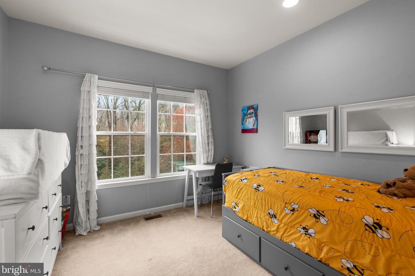 7104 Daniel John Dr, Baltimore MD  21075-5452 exterior