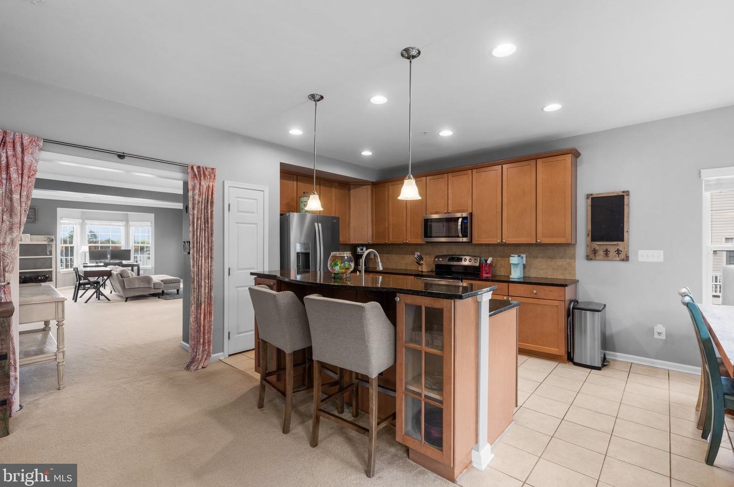 7104 Daniel John Dr, Baltimore MD  21075-5452 exterior