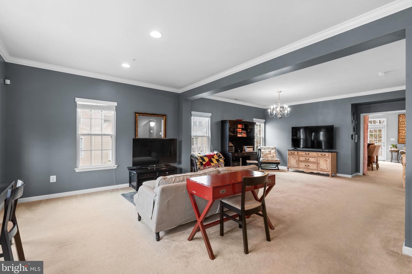 7104 Daniel John Dr, Baltimore MD  21075-5452 exterior