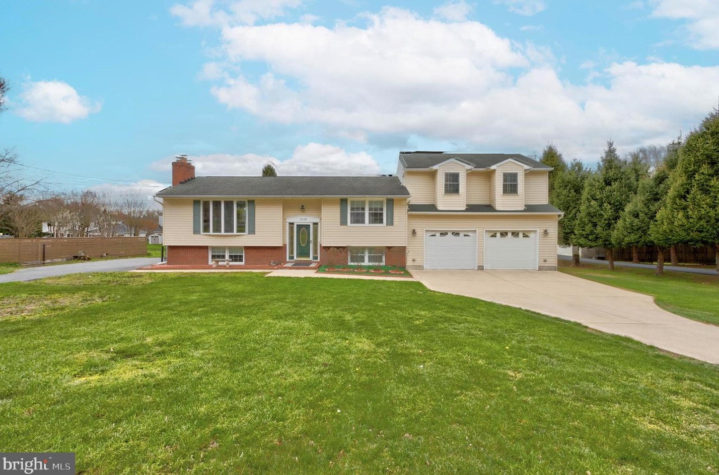 10193 Maxine St, Ellicott, MD 21042-6317