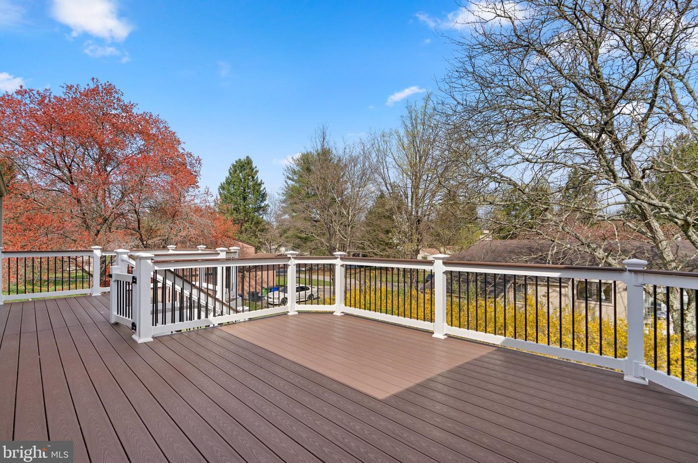 6824 Pyramid Way, Columbia MD 21044-4118 exterior