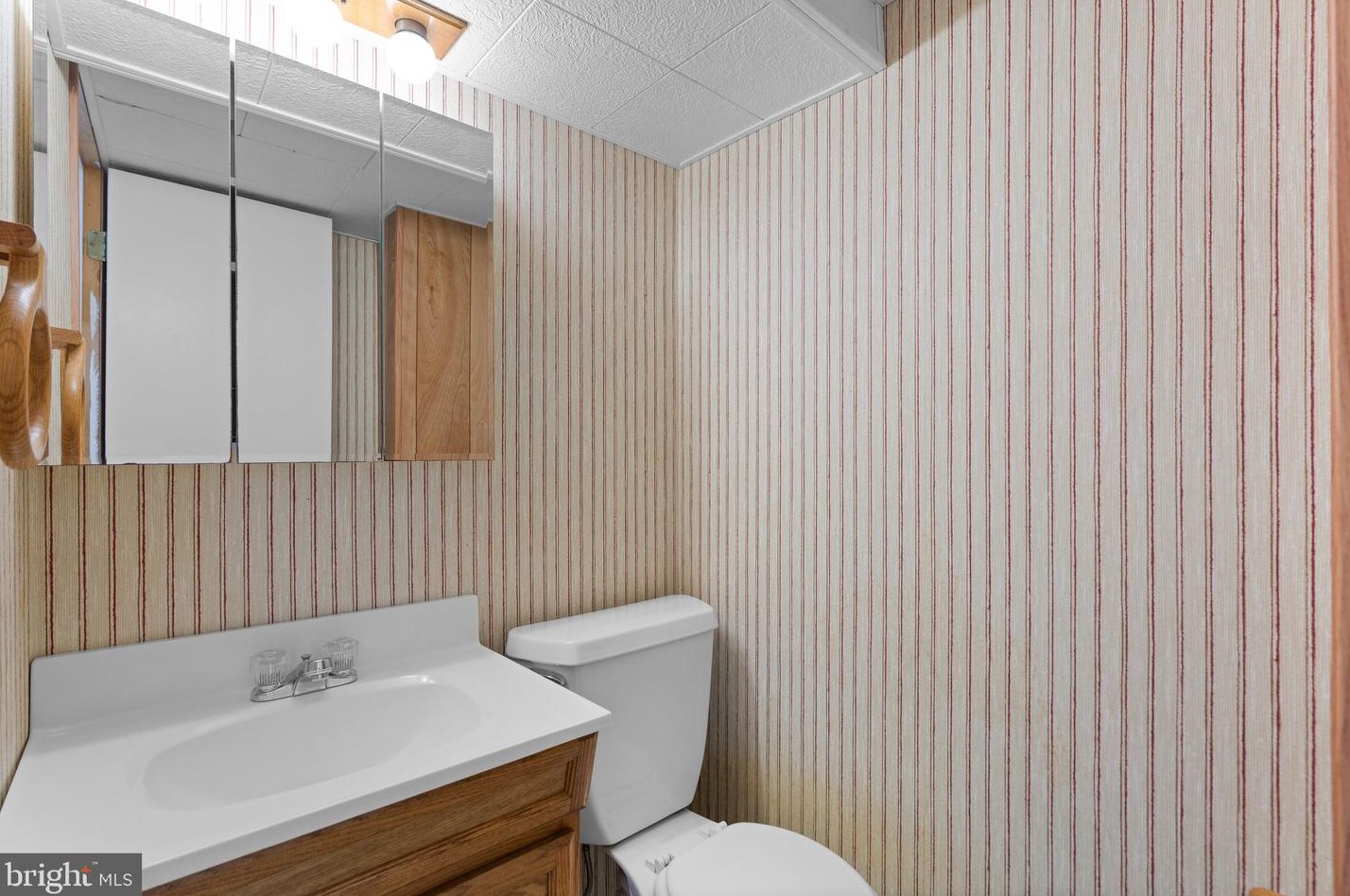 6824 Pyramid Way, Columbia MD 21044-4118 exterior