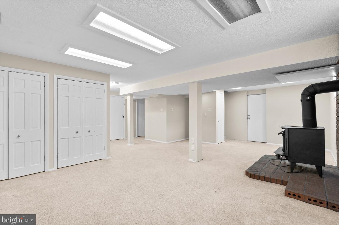 6824 Pyramid Way, Columbia MD 21044-4118 exterior