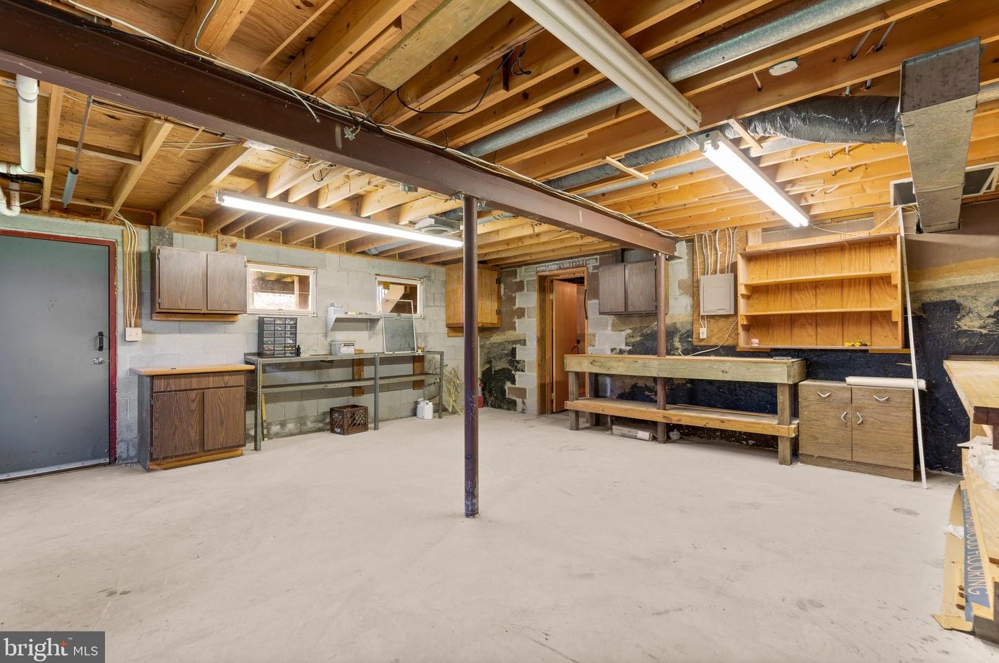 6824 Pyramid Way, Columbia MD 21044-4118 exterior