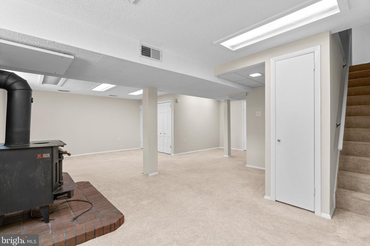 6824 Pyramid Way, Columbia MD 21044-4118 exterior