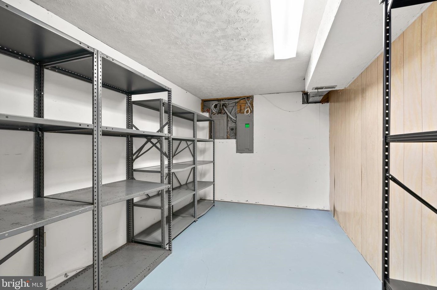 6824 Pyramid Way, Columbia MD 21044-4118 exterior