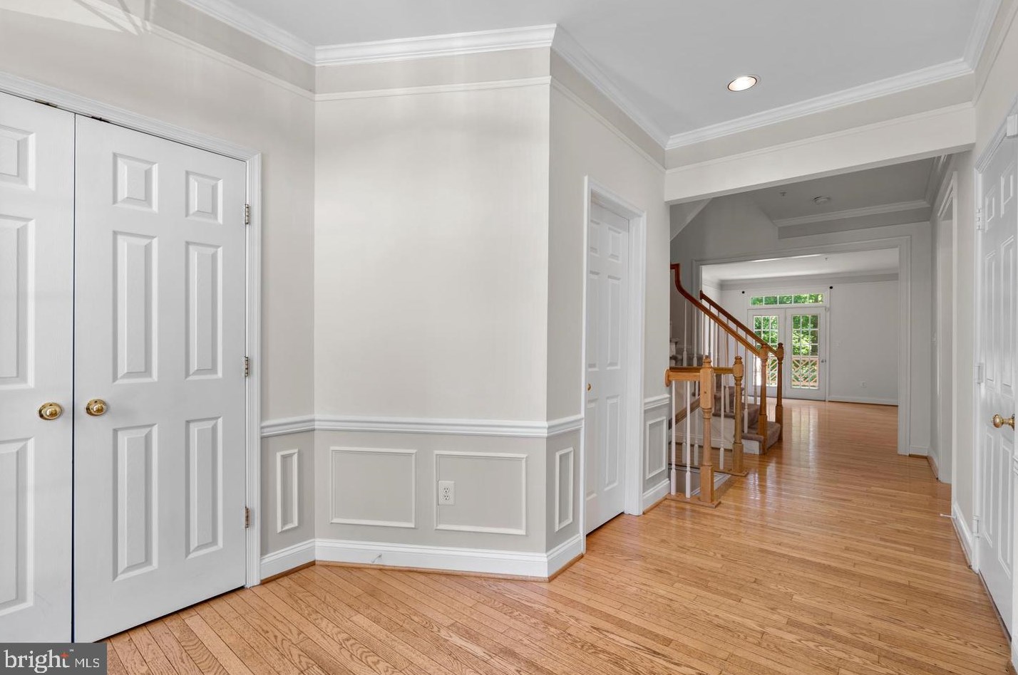 8633 Trail View Dr, Ellicott, MD 21043