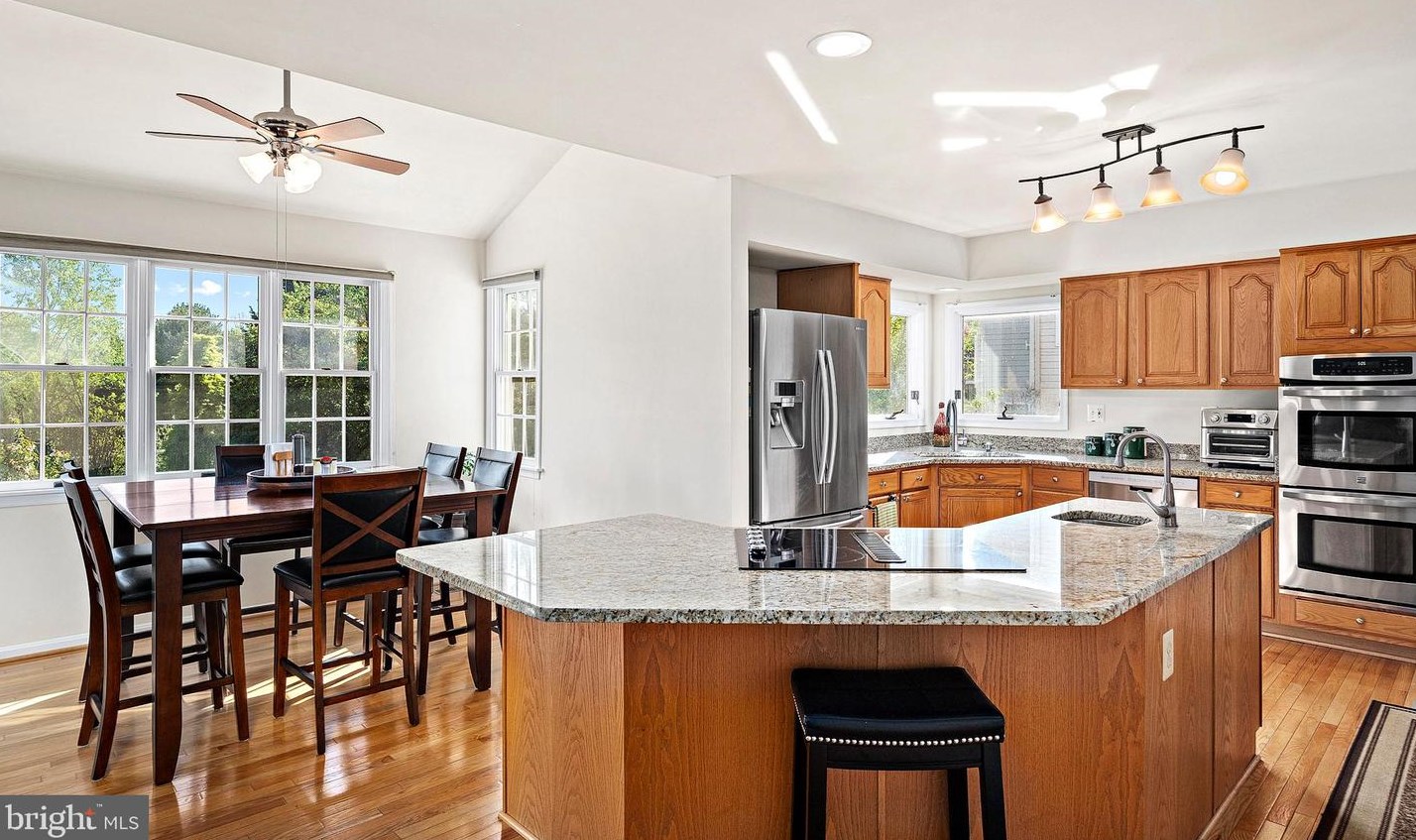 2882 Pebble Beach Dr, Ellicott, MD 21042-7604